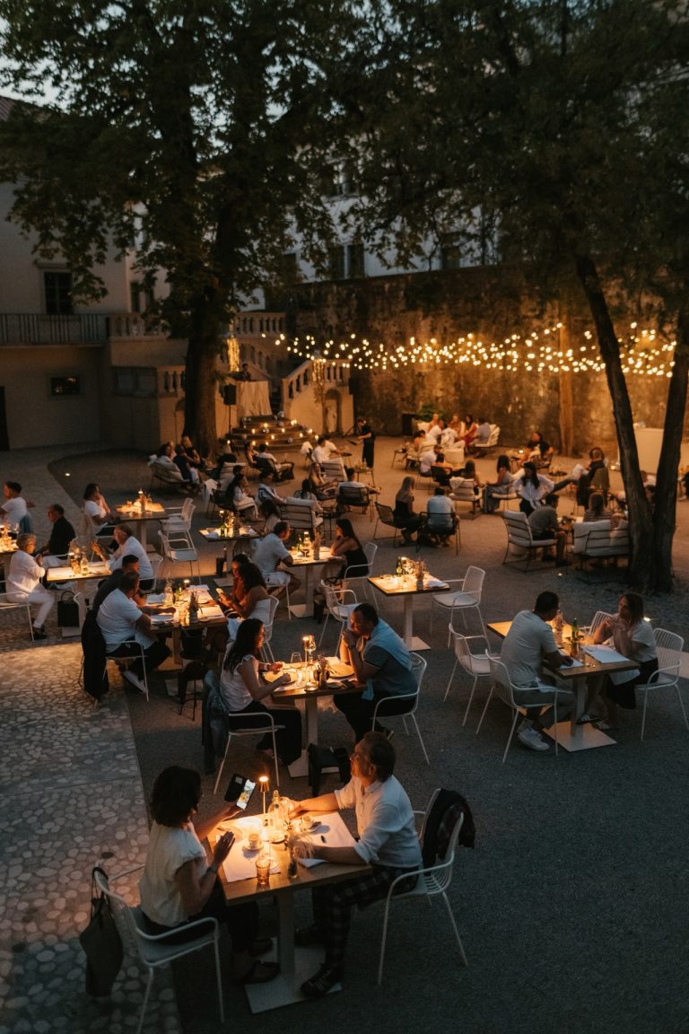 Grad Štanjel, garden at night