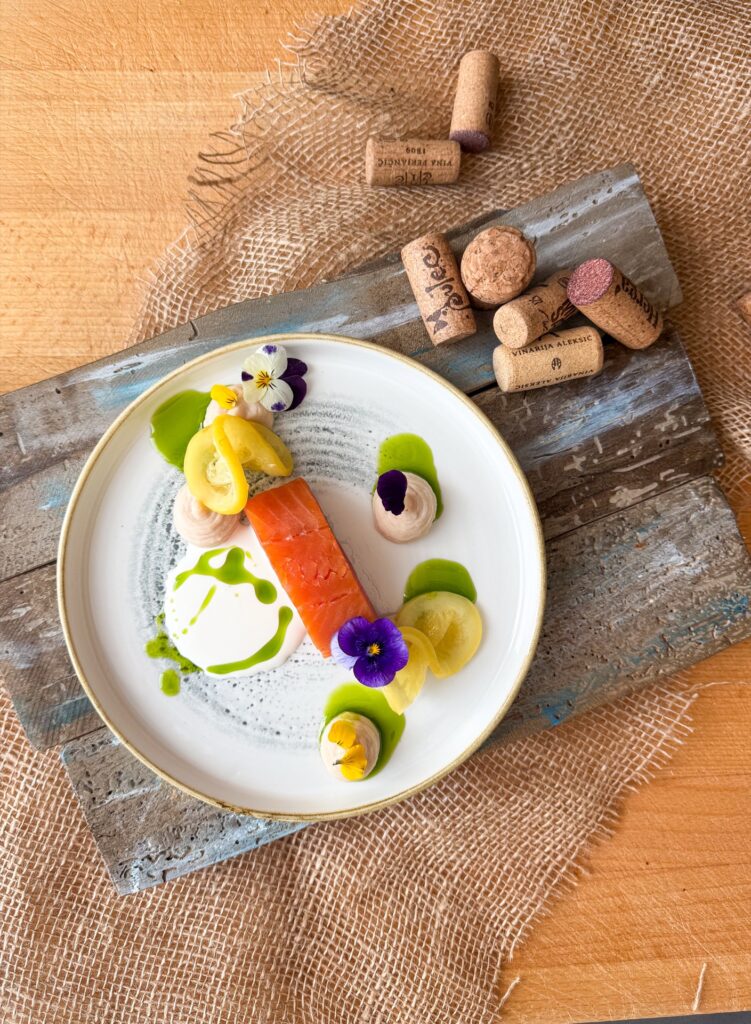 TR26p: Dimljena postrv, pinjenec, krema belega fižola