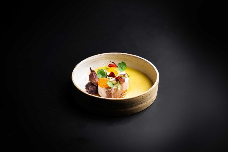 Miza za štiri, amberjack & oyster mushrooms