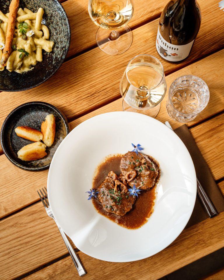 Svinjska krača (osso buco)