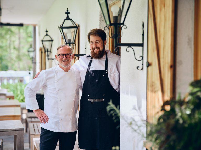 Hotel Plesnik, Janez Bratovž & Tom Čopar